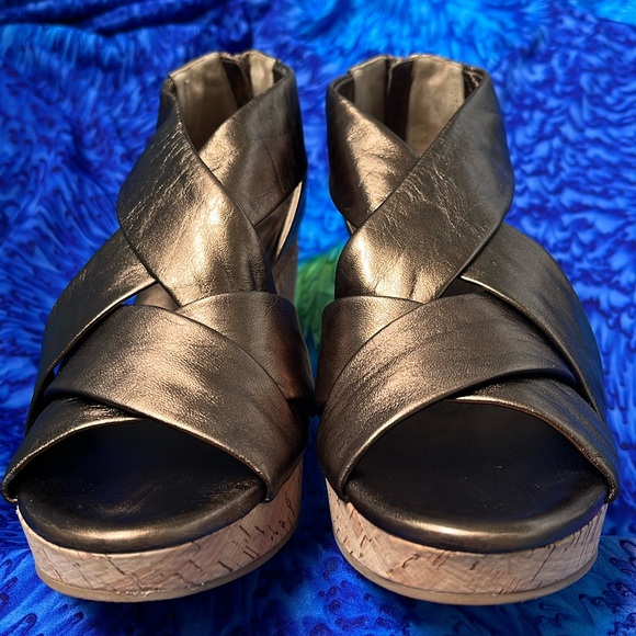 COLE HAAN bronze metallic platform wedge sandal with NIKE AIR sole - Womens 11B - Picture 8 of 14